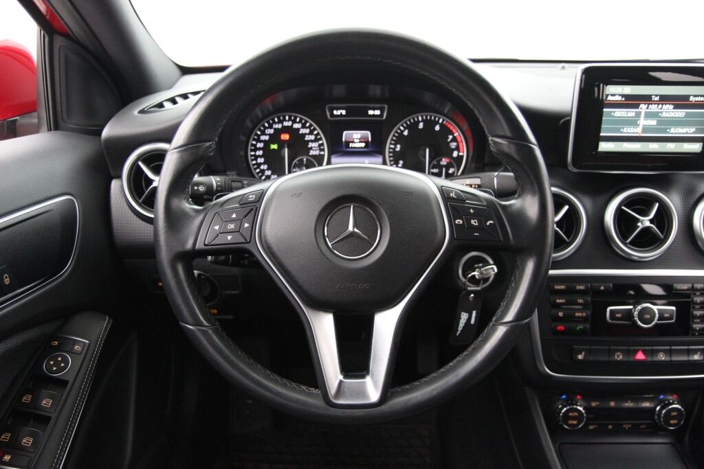 Mercedes-Benz A 2015 180 BE A Summer Edition / Kamera / Lohko+sisä lämmitin /  Aut.ilmastointi / Täydellinen huoltohistoria /