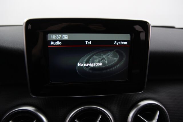 Mercedes-Benz A 2015 180 BE A Summer Edition / Kamera / Lohko+sisä lämmitin /  Aut.ilmastointi / Täydellinen huoltohistoria /