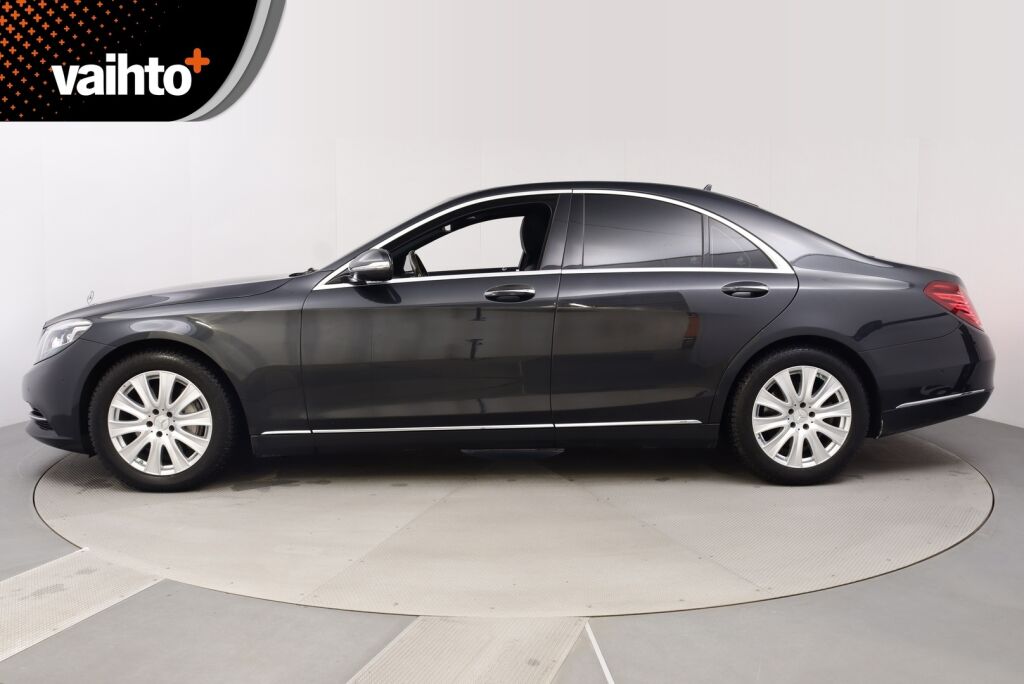 Mercedes-Benz S 2013 350 BlueTec / Webasto / Panorama / Ilma-alusta / Nahat muistilla / Comand /