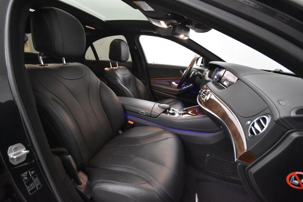 Mercedes-Benz S 2013 350 BlueTec / Webasto / Panorama / Ilma-alusta / Nahat muistilla / Comand /