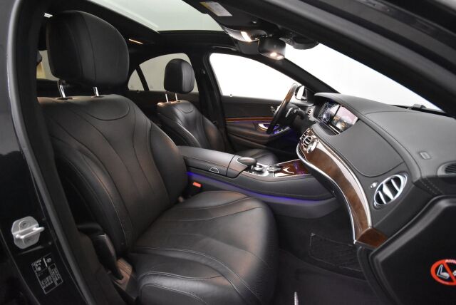 Mercedes-Benz S 2013 350 BlueTec / Webasto / Panorama / Ilma-alusta / Nahat muistilla / Comand /