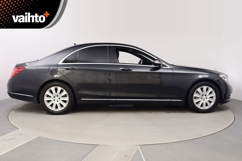 Mercedes-Benz S 2013 350 BlueTec / Webasto / Panorama / Ilma-alusta / Nahat muistilla / Comand /