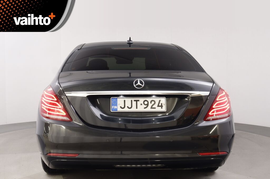 Mercedes-Benz S 2013 350 BlueTec / Webasto / Panorama / Ilma-alusta / Nahat muistilla / Comand /