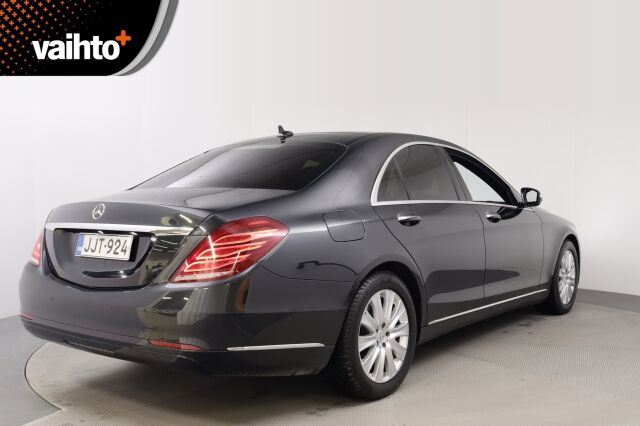 Mercedes-Benz S 2013 350 BlueTec / Webasto / Panorama / Ilma-alusta / Nahat muistilla / Comand /