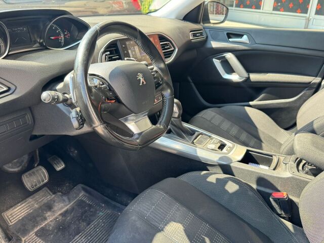 Peugeot 308 2015 Allure PureTech 130 Automaatti / Suomiauto / LED-valot / Vakionopeudensäädin