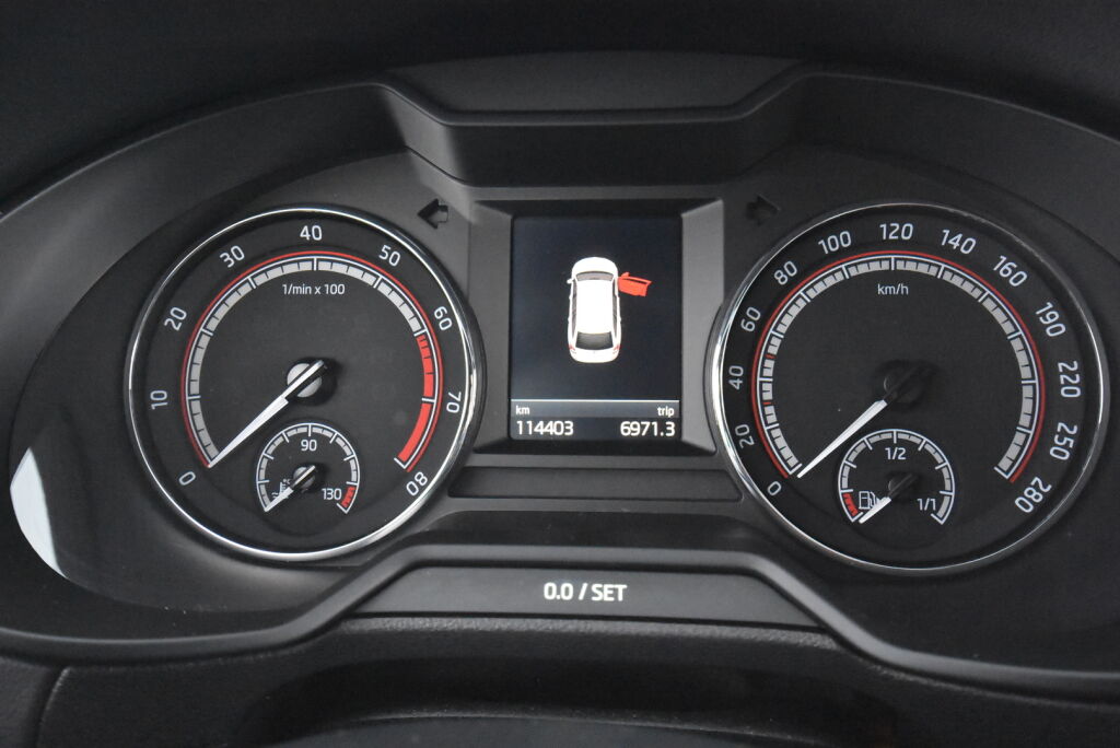 Skoda Octavia 2018 Combi 2,0 TSI RS DSG A / RS Challenge Pack / ACC / Blind Spot / Webasto / Lämmitettävä tuulilasi