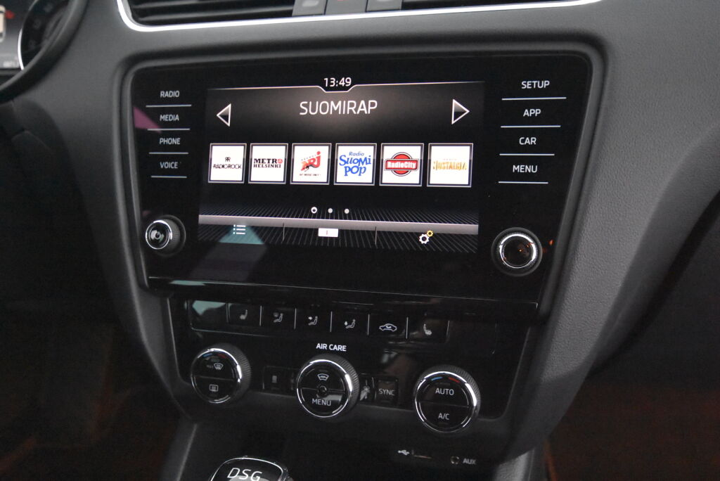 Skoda Octavia 2018 Combi 2,0 TSI RS DSG A / RS Challenge Pack / ACC / Blind Spot / Webasto / Lämmitettävä tuulilasi