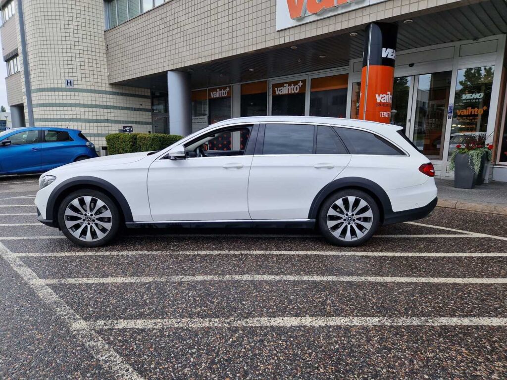 Mercedes-Benz E 2017 220 d 4Matic T A All-Terrain / Koukku / Navi / Muistipenkit / Multibeam / 360 kamera