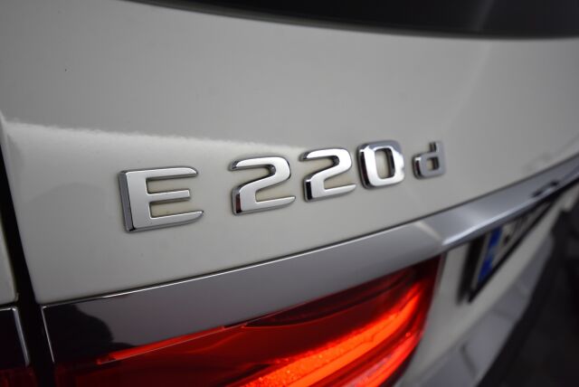 Mercedes-Benz E 2017 220 d 4Matic T A All-Terrain / Koukku / Navi / Muistipenkit / Multibeam / 360 kamera
