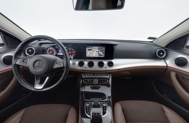 Mercedes-Benz E 2017 220 d 4Matic T A All-Terrain / Koukku / Navi / Muistipenkit / Multibeam / 360 kamera