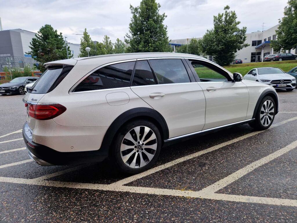 Mercedes-Benz E 2017 220 d 4Matic T A All-Terrain / Koukku / Navi / Muistipenkit / Multibeam / 360 kamera