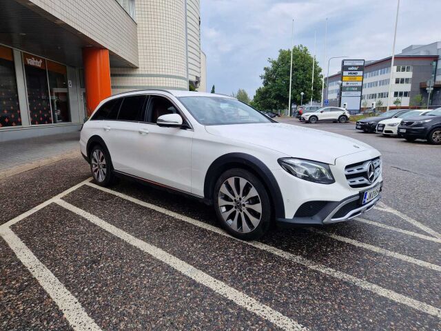 Mercedes-Benz E 2017 220 d 4Matic T A All-Terrain / Koukku / Navi / Muistipenkit / Multibeam / 360 kamera