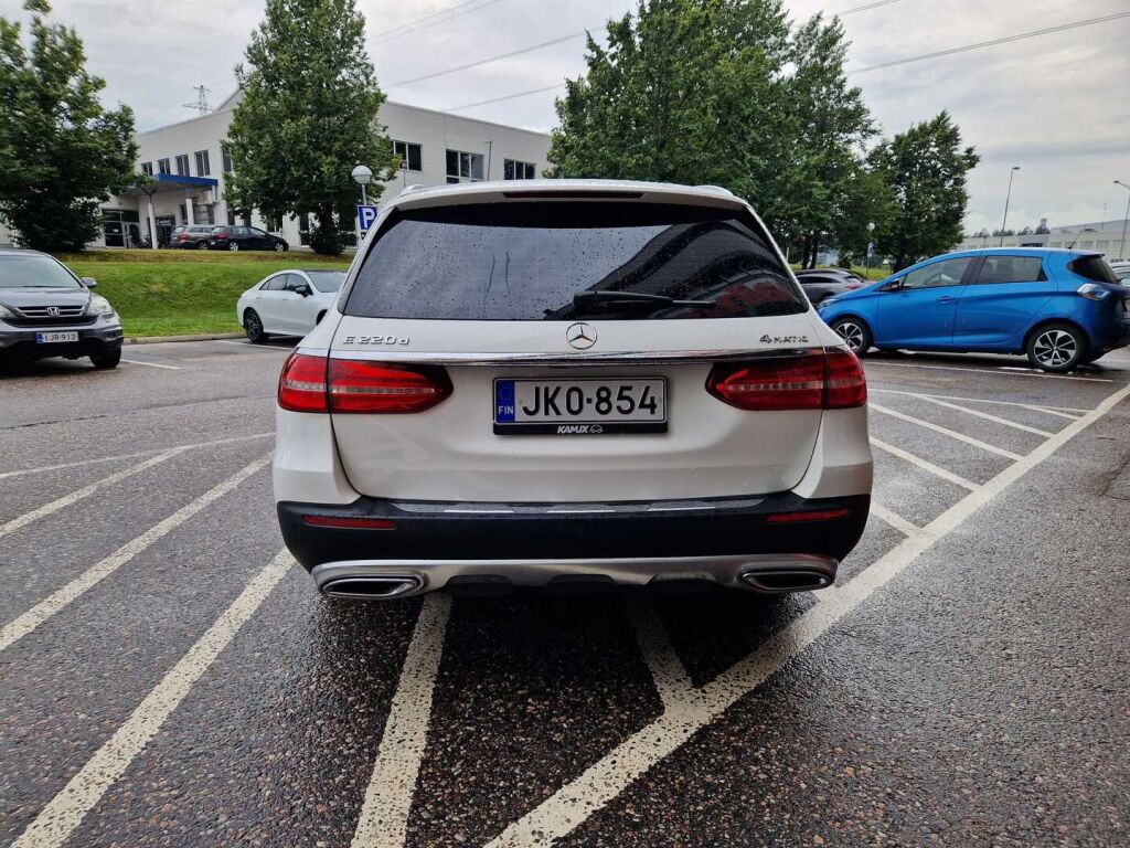 Mercedes-Benz E 2017 220 d 4Matic T A All-Terrain / Koukku / Navi / Muistipenkit / Multibeam / 360 kamera