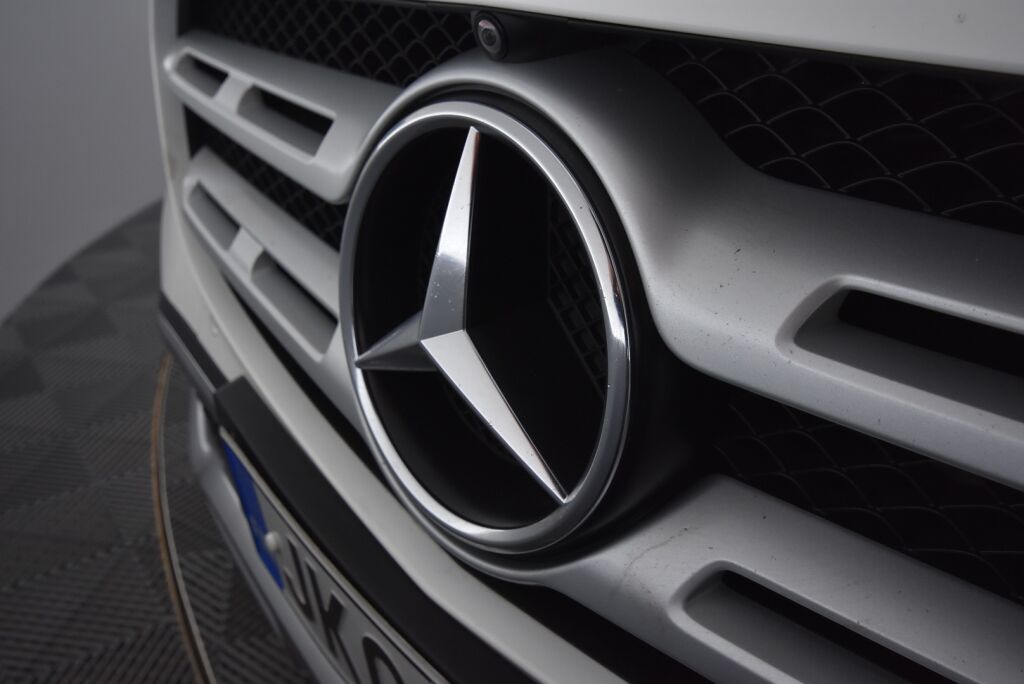 Mercedes-Benz E 2017 220 d 4Matic T A All-Terrain / Koukku / Navi / Muistipenkit / Multibeam / 360 kamera