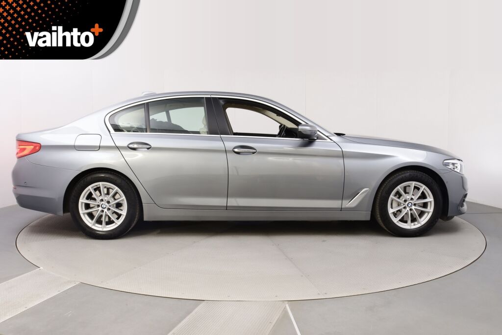 BMW 530 2017 G30 530i A xDrive Business Comfort / HUD / Koukku / Driving Assistant Plus / Pro navi / Hifit / 1 om Suomi auto / Kamera