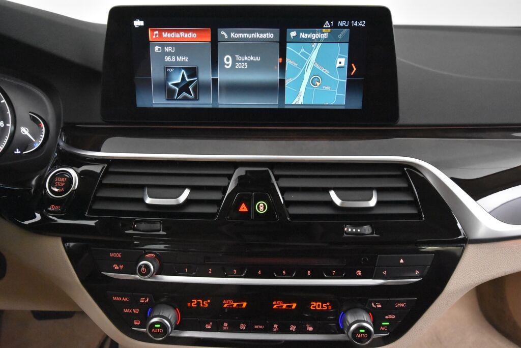 BMW 530 2017 G30 530i A xDrive Business Comfort / HUD / Koukku / Driving Assistant Plus / Pro navi / Hifit / 1 om Suomi auto / Kamera