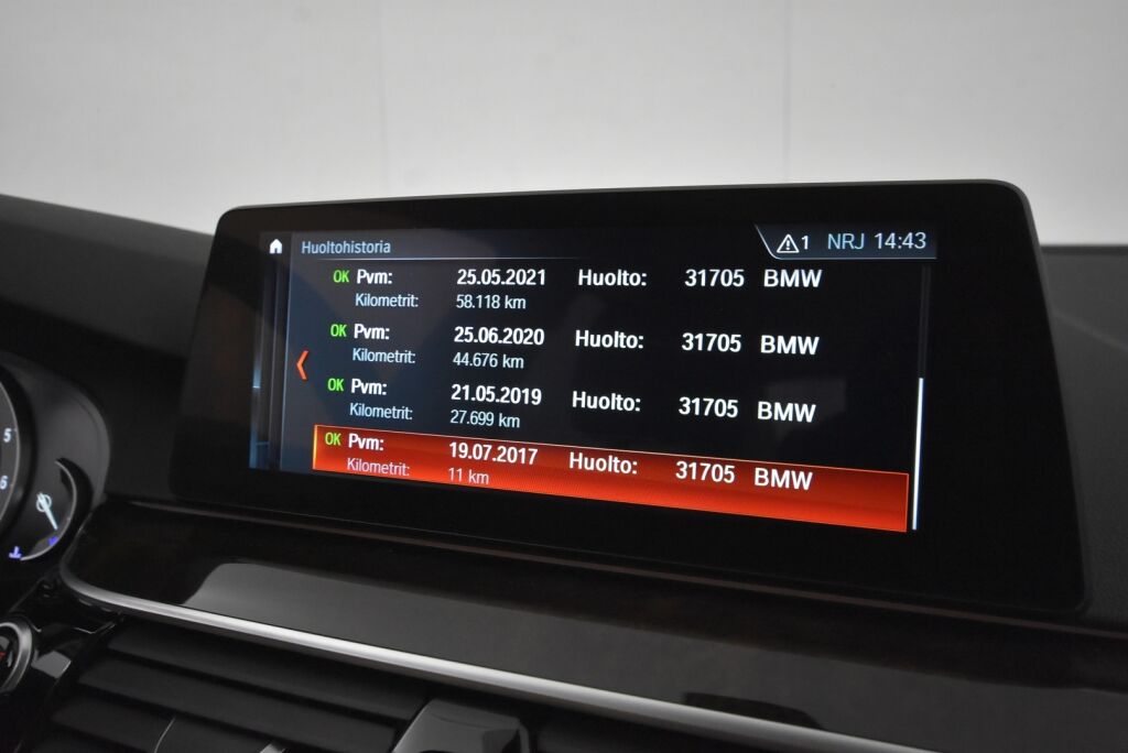 BMW 530 2017 G30 530i A xDrive Business Comfort / HUD / Koukku / Driving Assistant Plus / Pro navi / Hifit / 1 om Suomi auto / Kamera