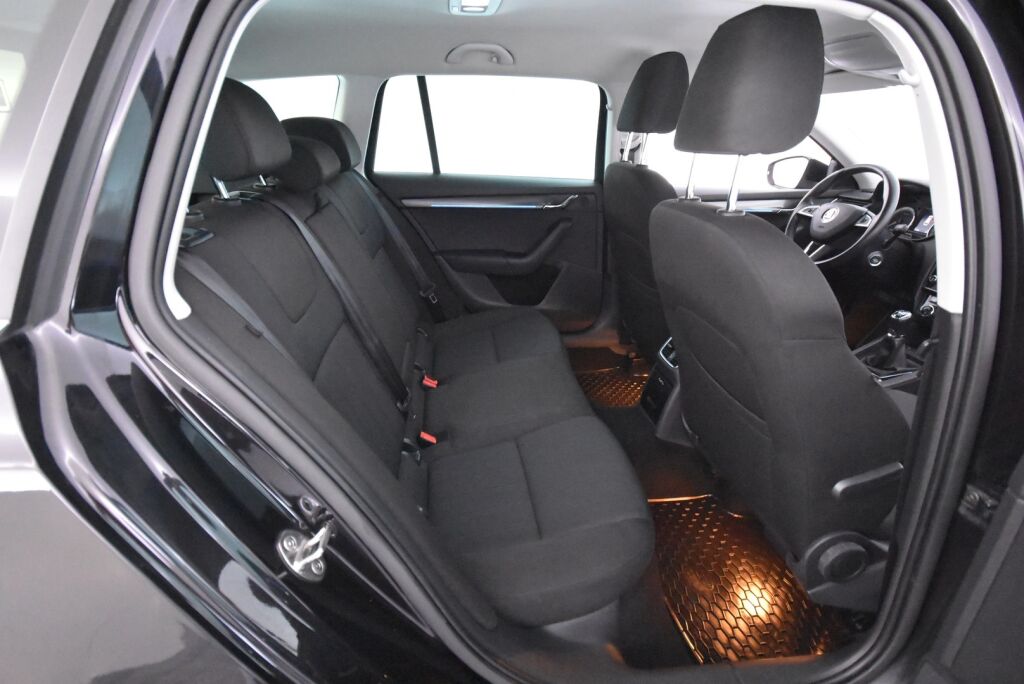 Skoda Octavia 2017 Combi 1,4 TSI G-TEC Style / Facelift / LED / Kamera / Tutkat / KeylessGo / Suomiauto