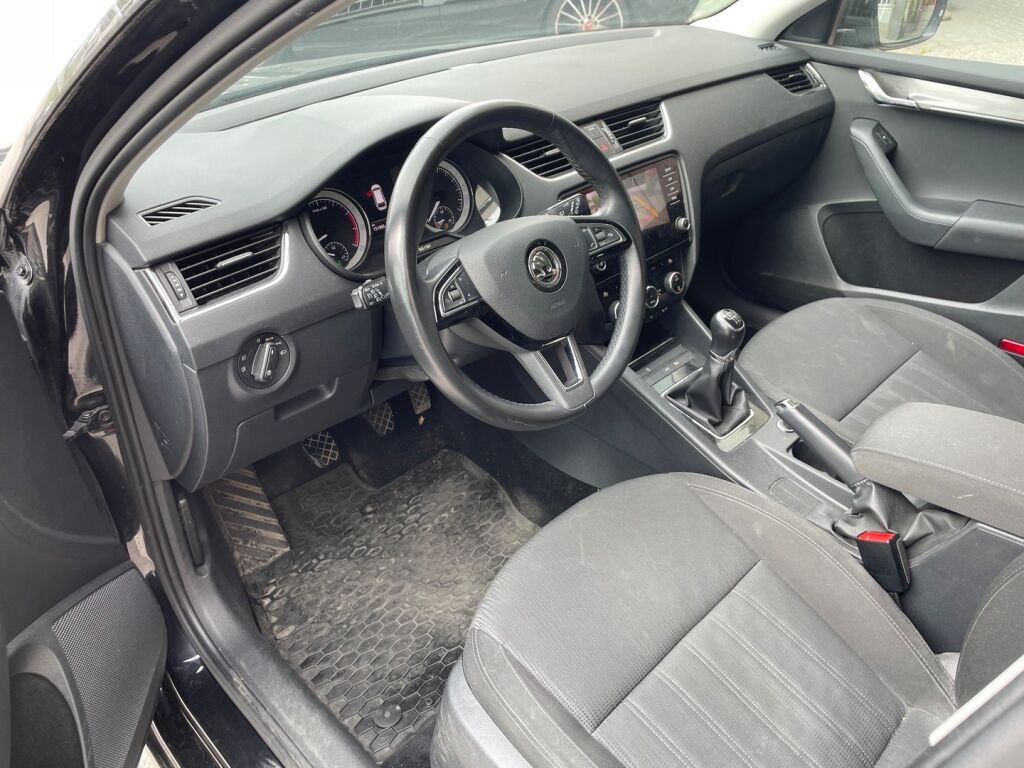Skoda Octavia 2017 Combi 1,4 TSI G-TEC Style / Facelift / LED / Kamera / Tutkat / KeylessGo / Suomiauto