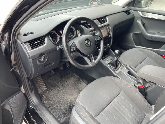 Skoda Octavia 2017 Combi 1,4 TSI G-TEC Style / Facelift / LED / Kamera / Tutkat / KeylessGo / Suomiauto