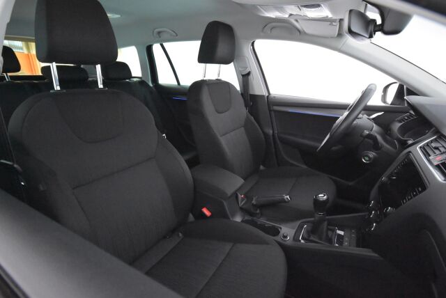 Skoda Octavia 2017 Combi 1,4 TSI G-TEC Style / Facelift / LED / Kamera / Tutkat / KeylessGo / Suomiauto