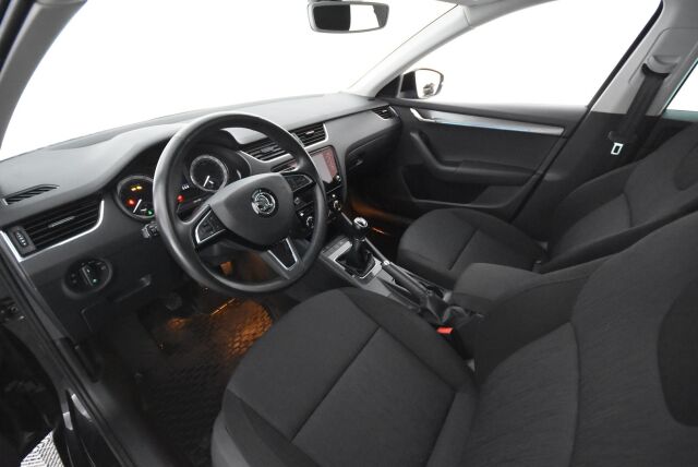 Skoda Octavia 2017 Combi 1,4 TSI G-TEC Style / Facelift / LED / Kamera / Tutkat / KeylessGo / Suomiauto