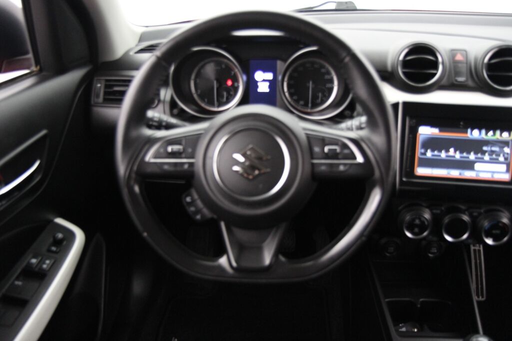 Suzuki Swift 2018 1,2 DUALJET 4WD GLX 5MT HYBRID / Adaptiivinen vakkari / Kamera / Lohkolämmitin / Huoltokirja /
