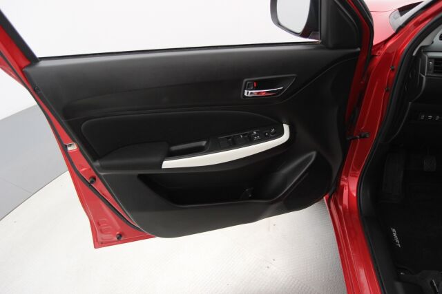Suzuki Swift 2018 1,2 DUALJET 4WD GLX 5MT HYBRID / Adaptiivinen vakkari / Kamera / Lohkolämmitin / Huoltokirja /