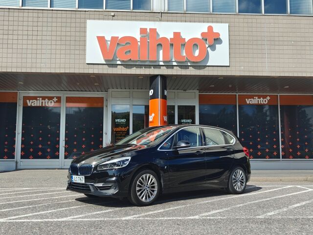BMW 225