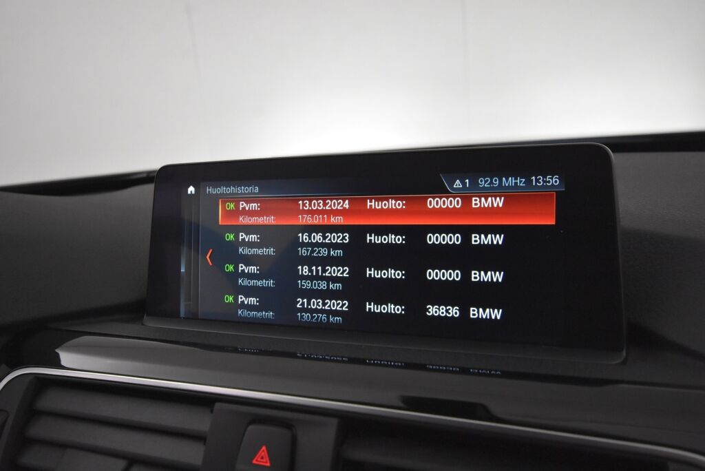 BMW 320 2019 F31 Touring 320i A xDrive Business Exclusive / Webasto / Koukku / Sporttipenkti / Nahkasisusta / Black Panel / Pro navi