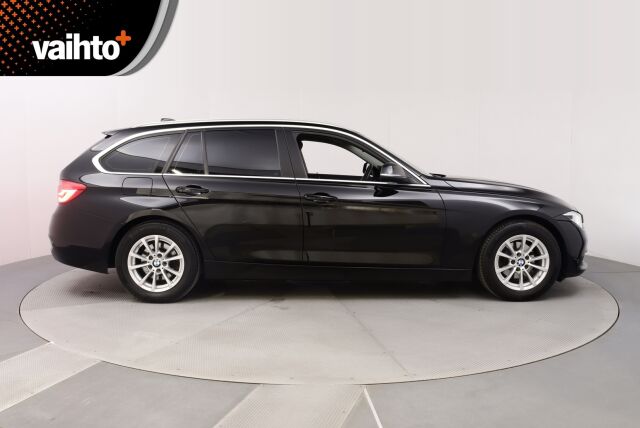 BMW 320 2019 F31 Touring 320i A xDrive Business Exclusive / Webasto / Koukku / Sporttipenkti / Nahkasisusta / Black Panel / Pro navi