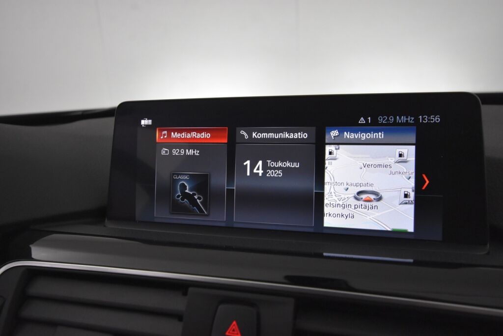 BMW 320 2019 F31 Touring 320i A xDrive Business Exclusive / Webasto / Koukku / Sporttipenkti / Nahkasisusta / Black Panel / Pro navi