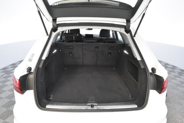 Audi A4 2019 Avant Business Advanced 40 TFSI 140 kW MHEV S tronic / Webasto / Koukku / Suomi-auto / LED valot
