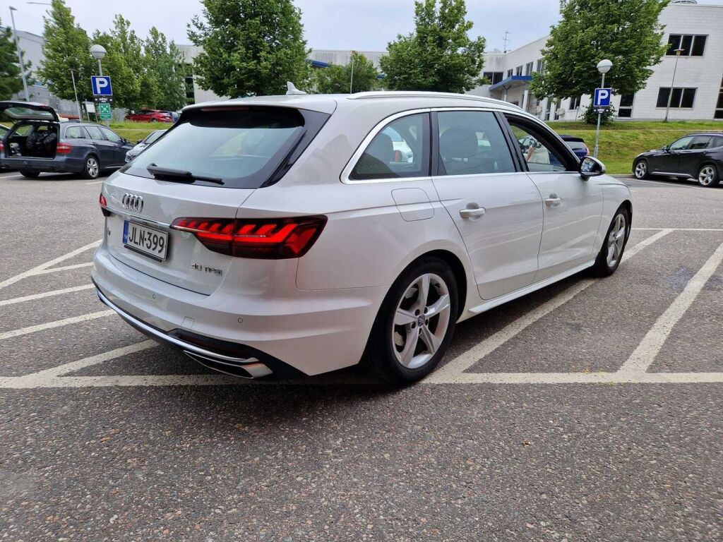 Audi A4 2019 Avant Business Advanced 40 TFSI 140 kW MHEV S tronic / Webasto / Koukku / Suomi-auto / LED valot