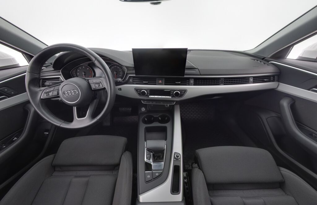 Audi A4 2019 Avant Business Advanced 40 TFSI 140 kW MHEV S tronic / Webasto / Koukku / Suomi-auto / LED valot