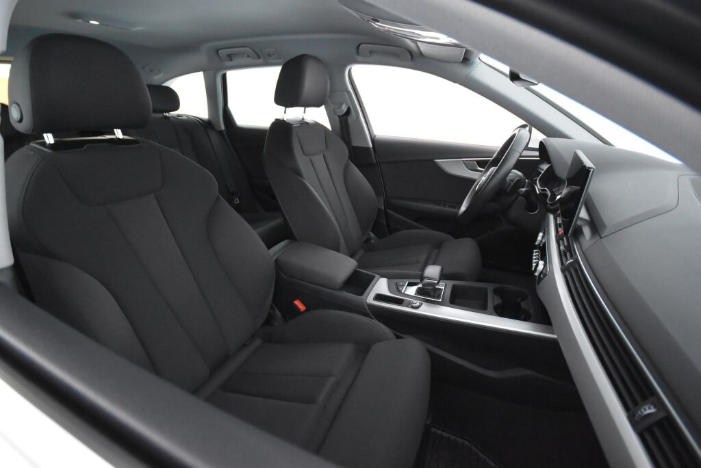 Audi A4 2019 Avant Business Advanced 40 TFSI 140 kW MHEV S tronic / Webasto / Koukku / Suomi-auto / LED valot