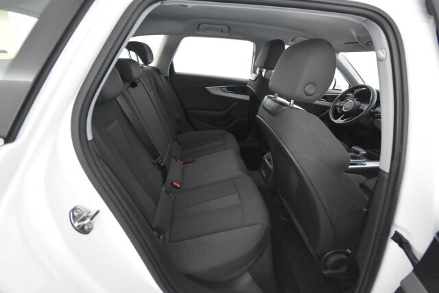 Audi A4 2019 Avant Business Advanced 40 TFSI 140 kW MHEV S tronic / Webasto / Koukku / Suomi-auto / LED valot