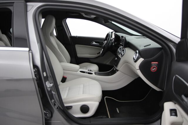 Mercedes-Benz A 2014 200 BE A / Urban-paketti / Navi / Xenon / Tutkat