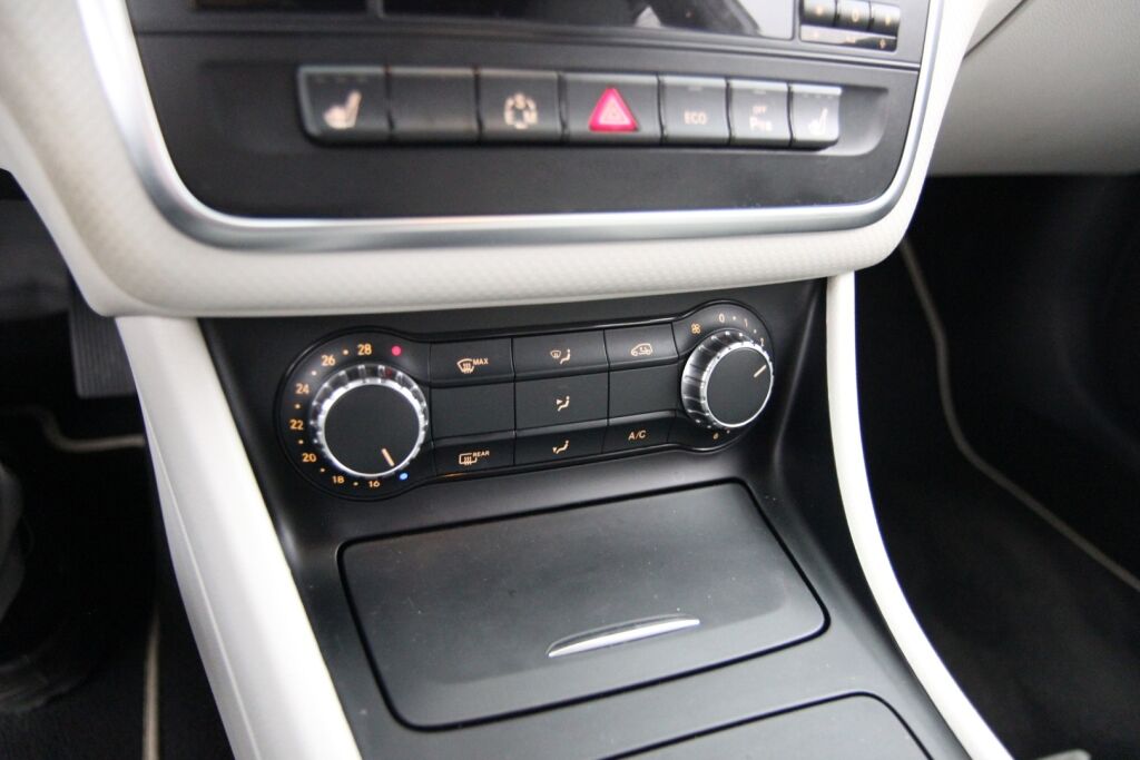 Mercedes-Benz A 2014 200 BE A / Urban-paketti / Navi / Xenon / Tutkat