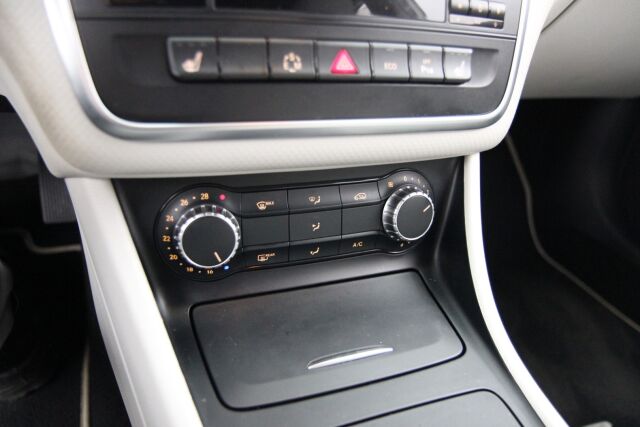 Mercedes-Benz A 2014 200 BE A / Urban-paketti / Navi / Xenon / Tutkat