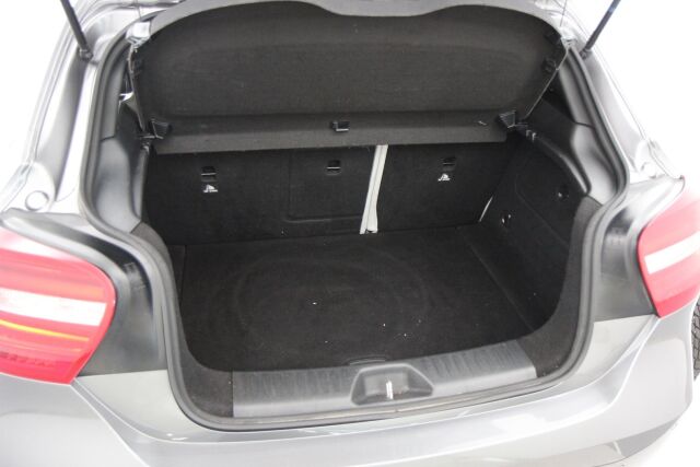 Mercedes-Benz A 2014 200 BE A / Urban-paketti / Navi / Xenon / Tutkat