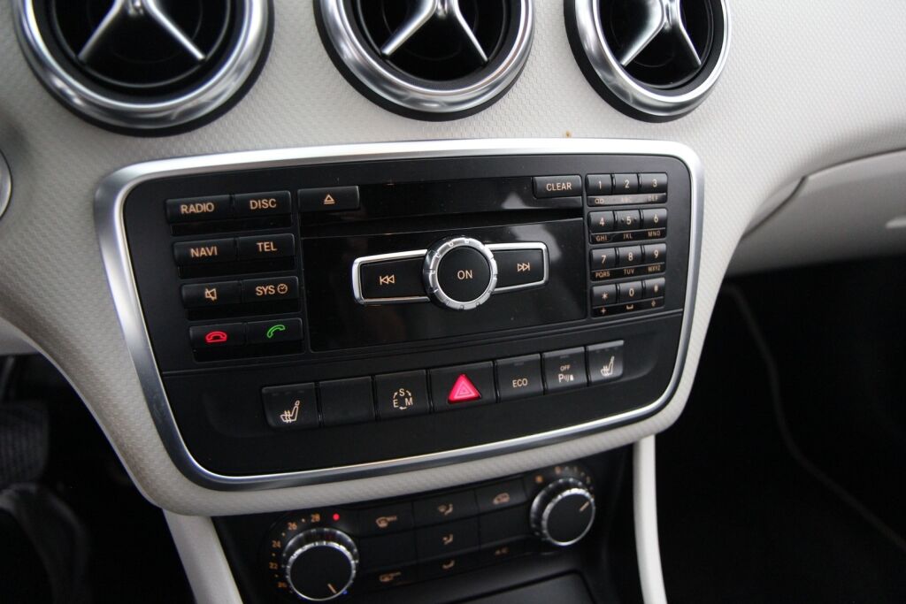 Mercedes-Benz A 2014 200 BE A / Urban-paketti / Navi / Xenon / Tutkat