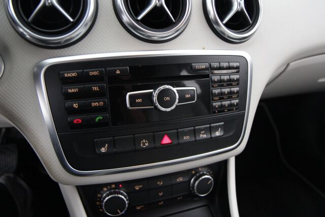 Mercedes-Benz A 2014 200 BE A / Urban-paketti / Navi / Xenon / Tutkat