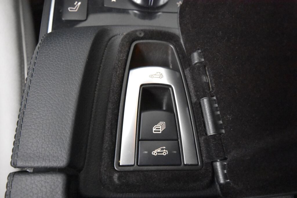 Mercedes-Benz E 2013 250 BE Cabriolet A / ILS / Harman Kardon / Nahkasisusta / Airscarf / Juuri huollettu
