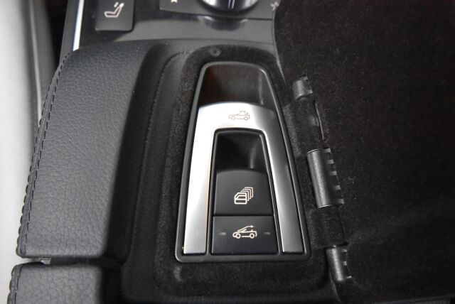 Mercedes-Benz E 2013 250 BE Cabriolet A / ILS / Harman Kardon / Nahkasisusta / Airscarf / Juuri huollettu