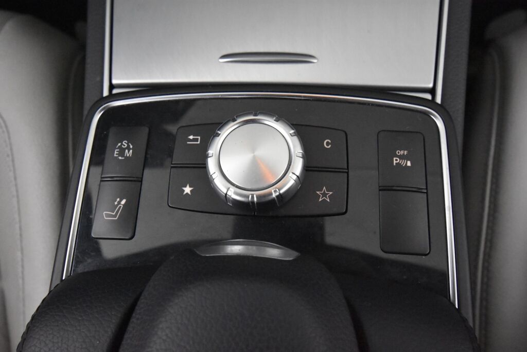 Mercedes-Benz E 2013 250 BE Cabriolet A / ILS / Harman Kardon / Nahkasisusta / Airscarf / Juuri huollettu