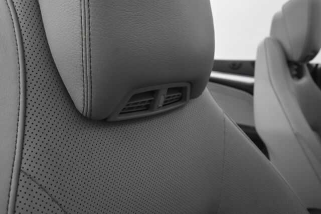 Mercedes-Benz E 2013 250 BE Cabriolet A / ILS / Harman Kardon / Nahkasisusta / Airscarf / Juuri huollettu
