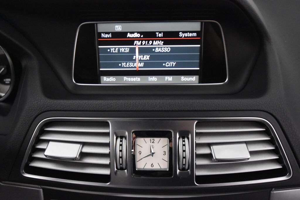 Mercedes-Benz E 2013 250 BE Cabriolet A / ILS / Harman Kardon / Nahkasisusta / Airscarf / Juuri huollettu