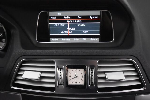 Mercedes-Benz E 2013 250 BE Cabriolet A / ILS / Harman Kardon / Nahkasisusta / Airscarf / Juuri huollettu