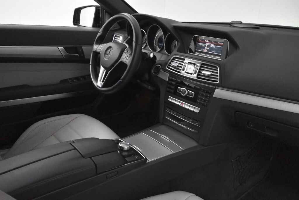 Mercedes-Benz E 2013 250 BE Cabriolet A / ILS / Harman Kardon / Nahkasisusta / Airscarf / Juuri huollettu